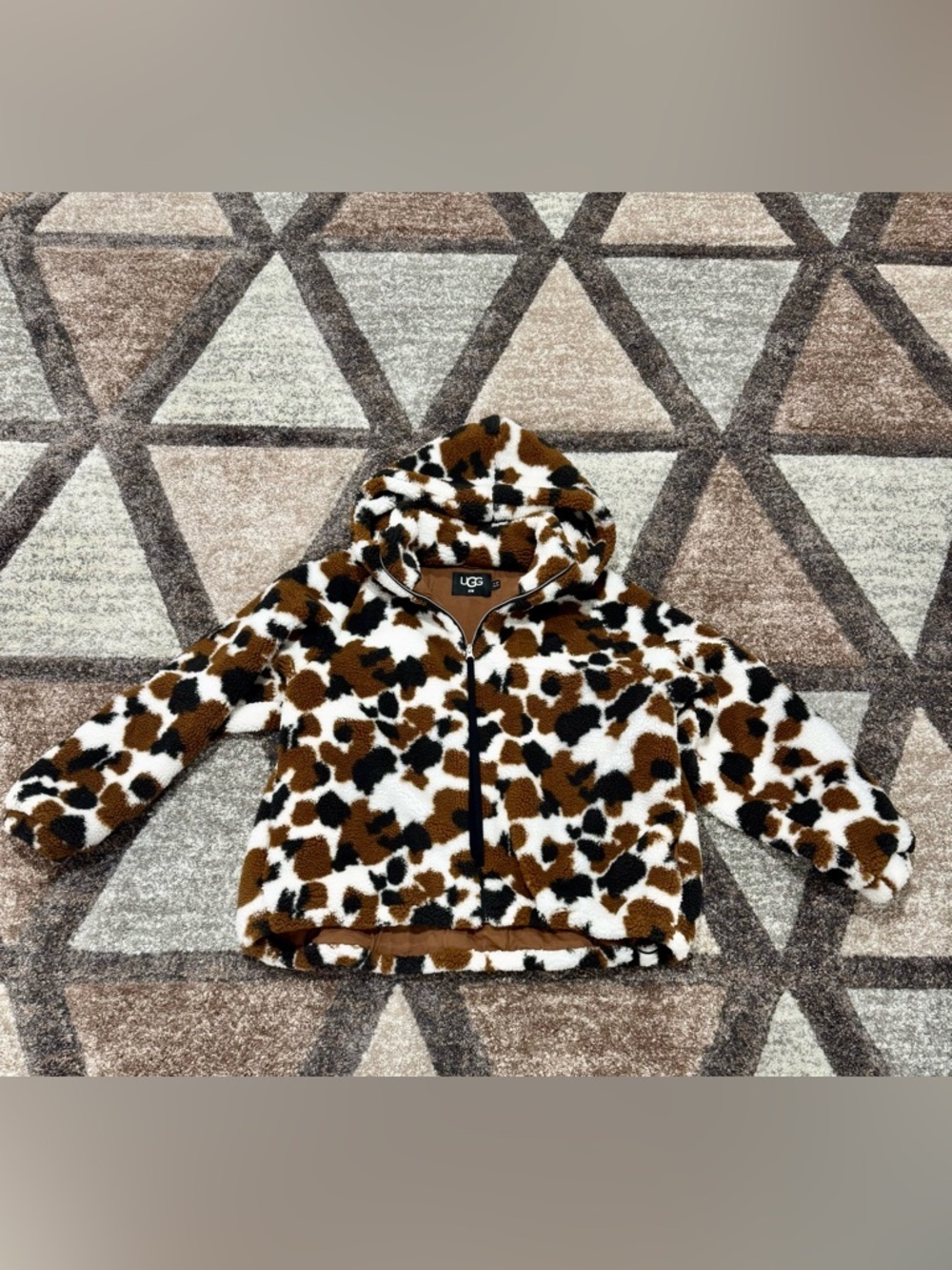 UGG RTW Olympia Sherpa Chestnut Cow Print Coat Size Small/Medium